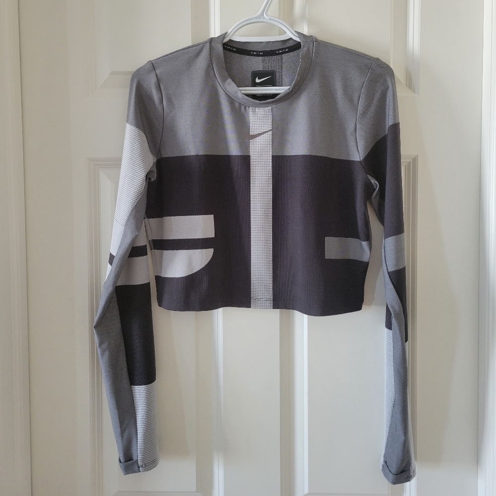Nike Dry fit cropped long sleeve